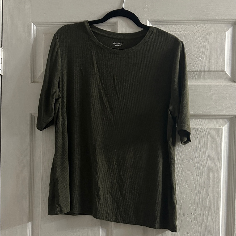 Nine West Women's Dark Green Short Sleeve Tee